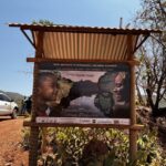 Placa de entrada para território Quilombola Kalunga, em Goiás. (Foto: Letícia Maciel)